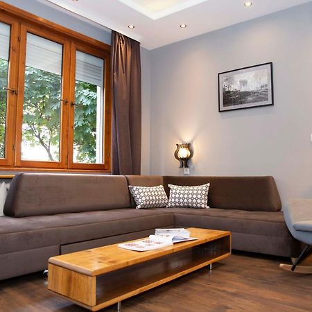 Central Sofia 3-Bedroom Apartment - Urban Art Gallery - Free Parking! Екстериор снимка