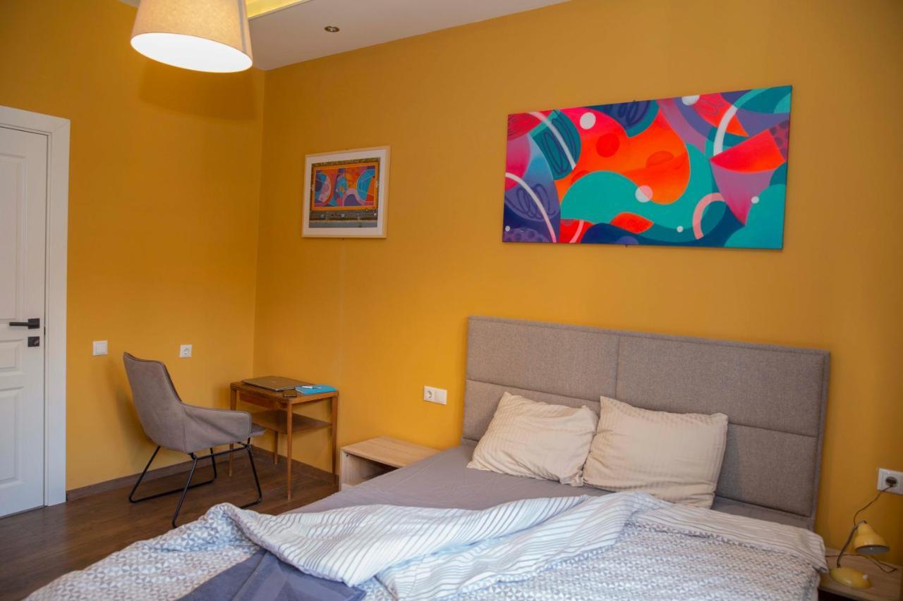 Central Sofia 3-Bedroom Apartment - Urban Art Gallery - Free Parking! Екстериор снимка