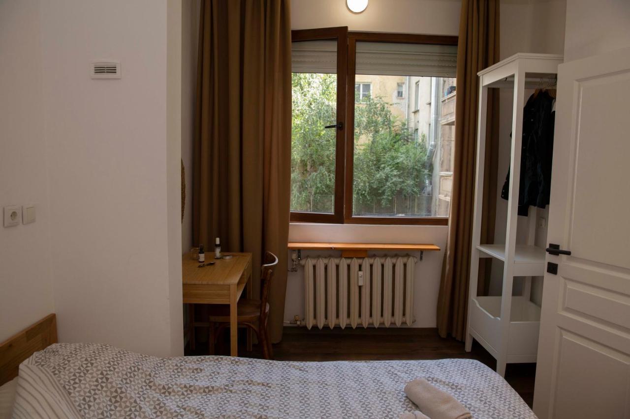 Central Sofia 3-Bedroom Apartment - Urban Art Gallery - Free Parking! Екстериор снимка