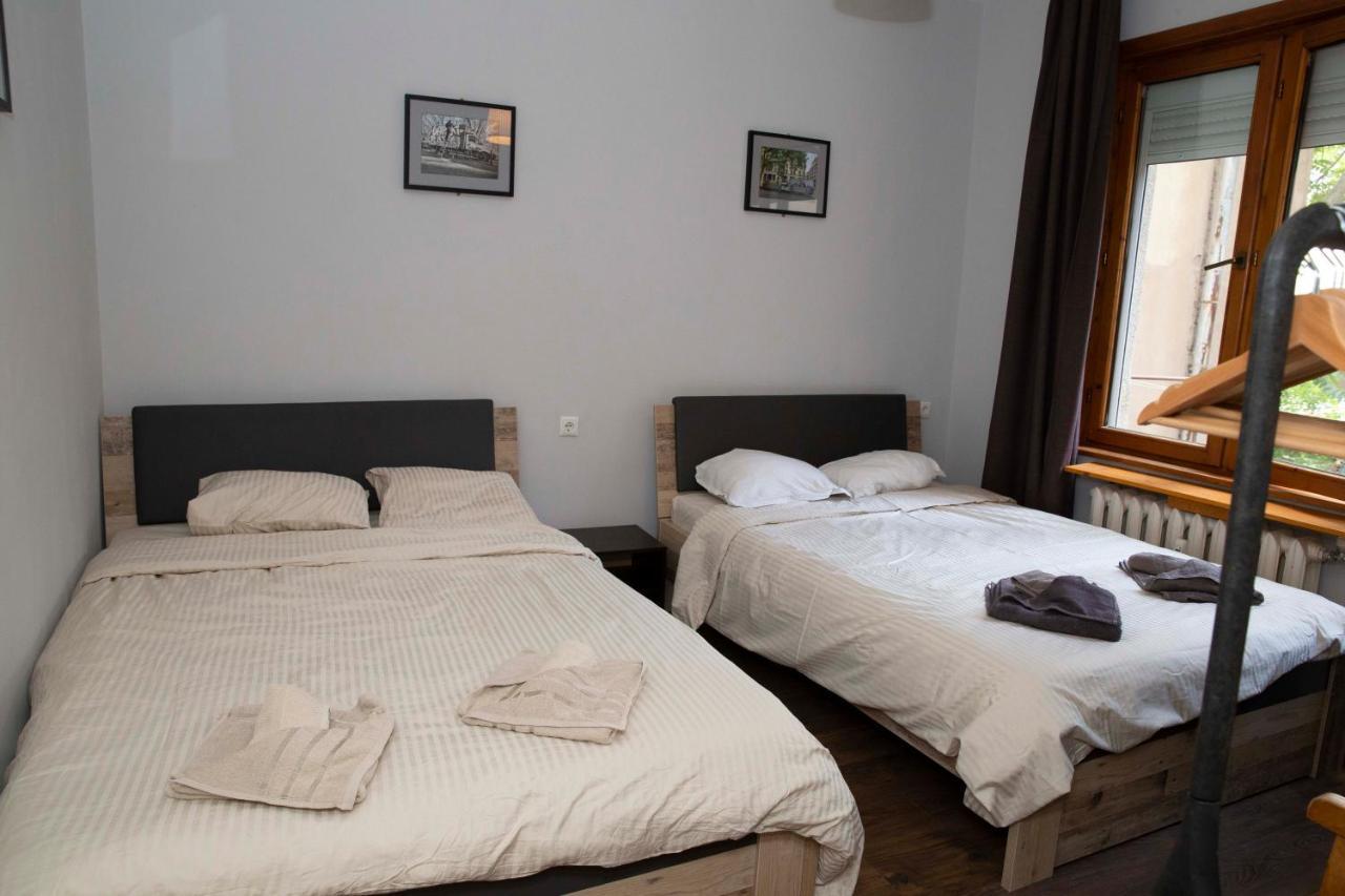 Central Sofia 3-Bedroom Apartment - Urban Art Gallery - Free Parking! Екстериор снимка